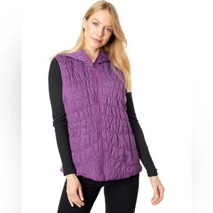 Avec Les Filles Quilted Knit Membrane Hooded Vest in Berry